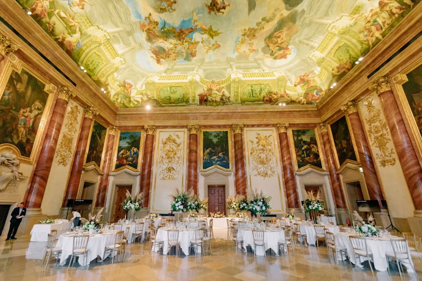 Summer wedding b9369c1d29 w1440
