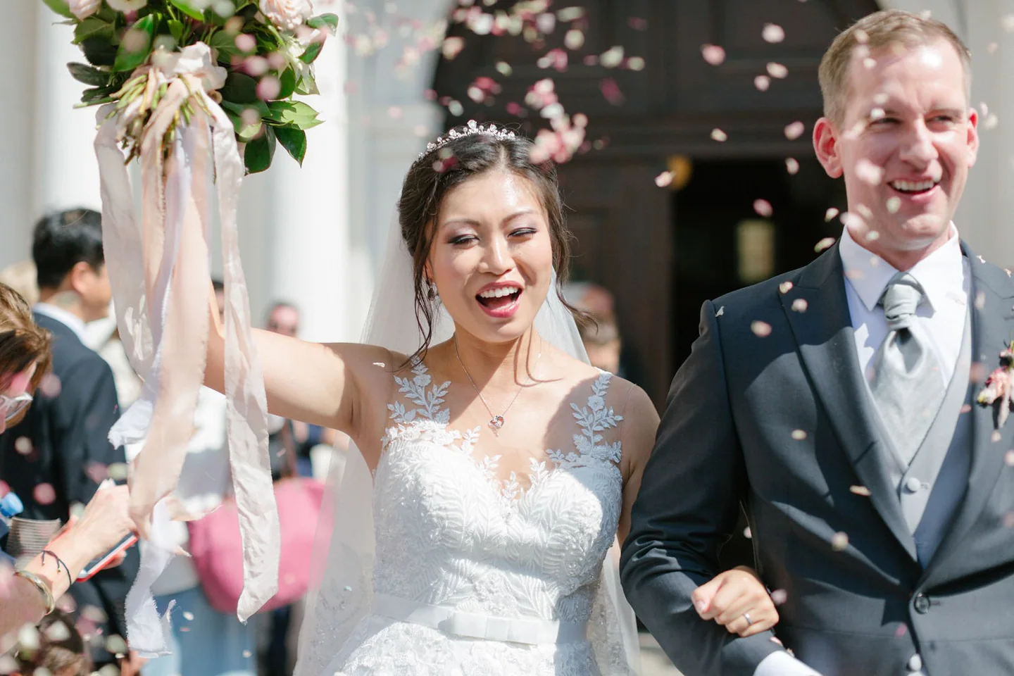 Summer wedding 7168f68291 w1440