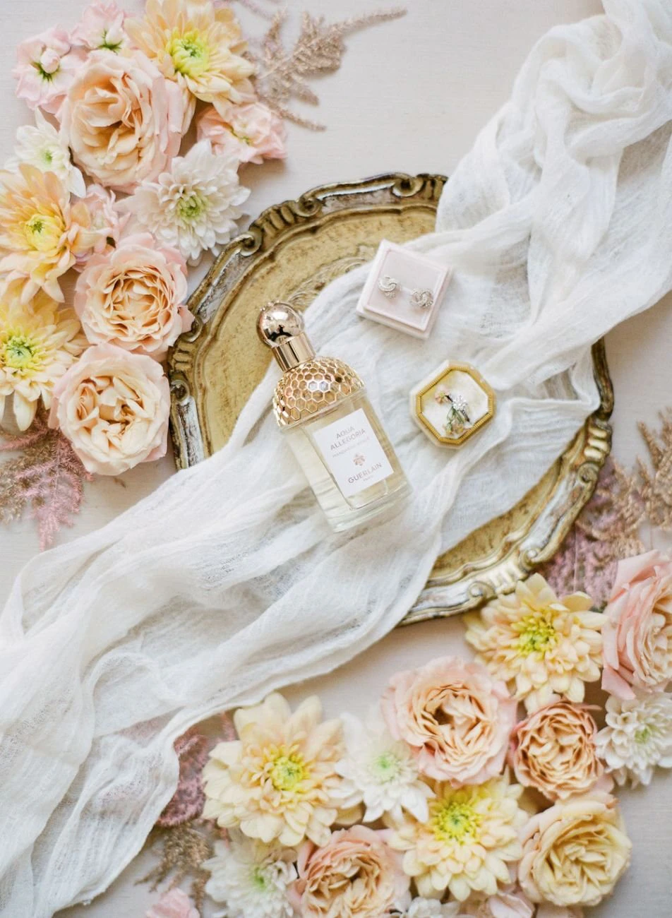 Wedding 6910b37834