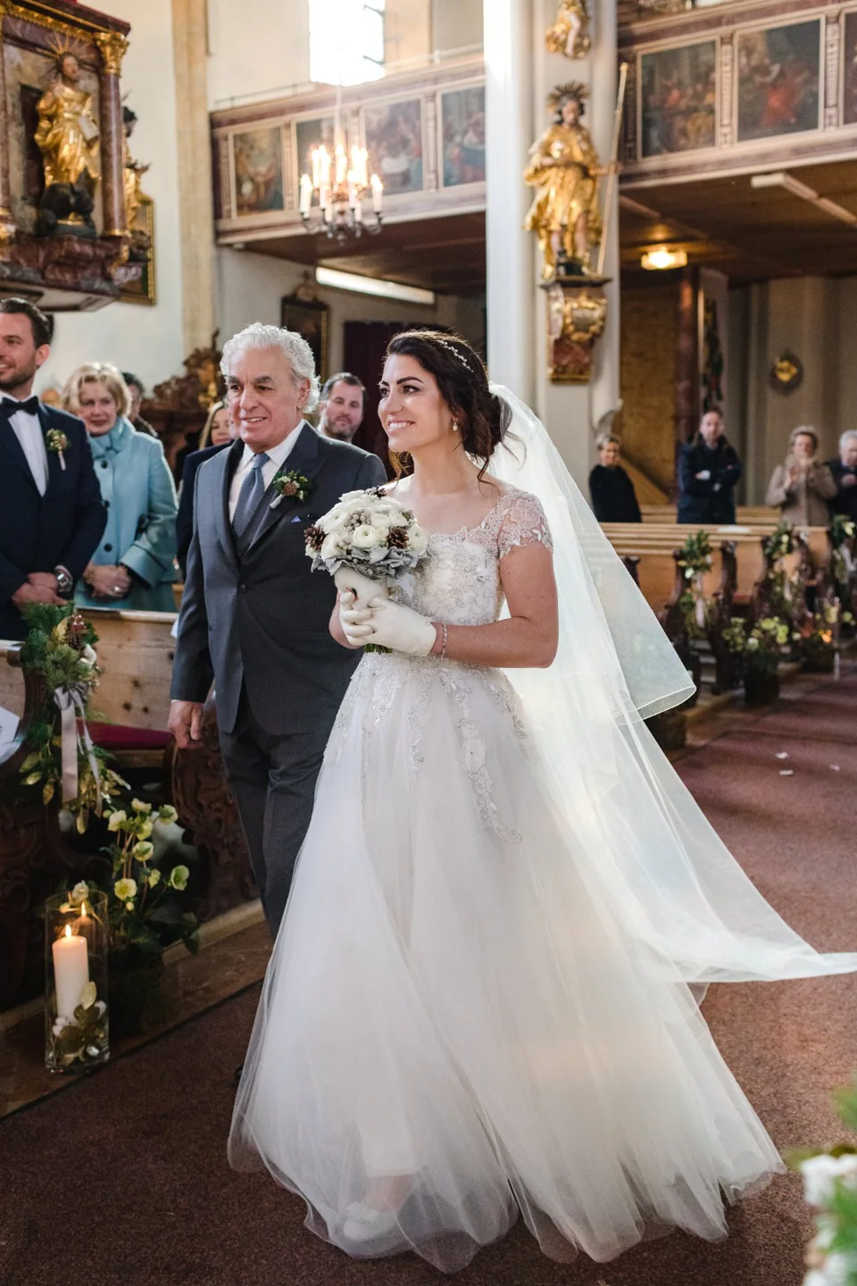 Winter wedding db29ee46d9 w960