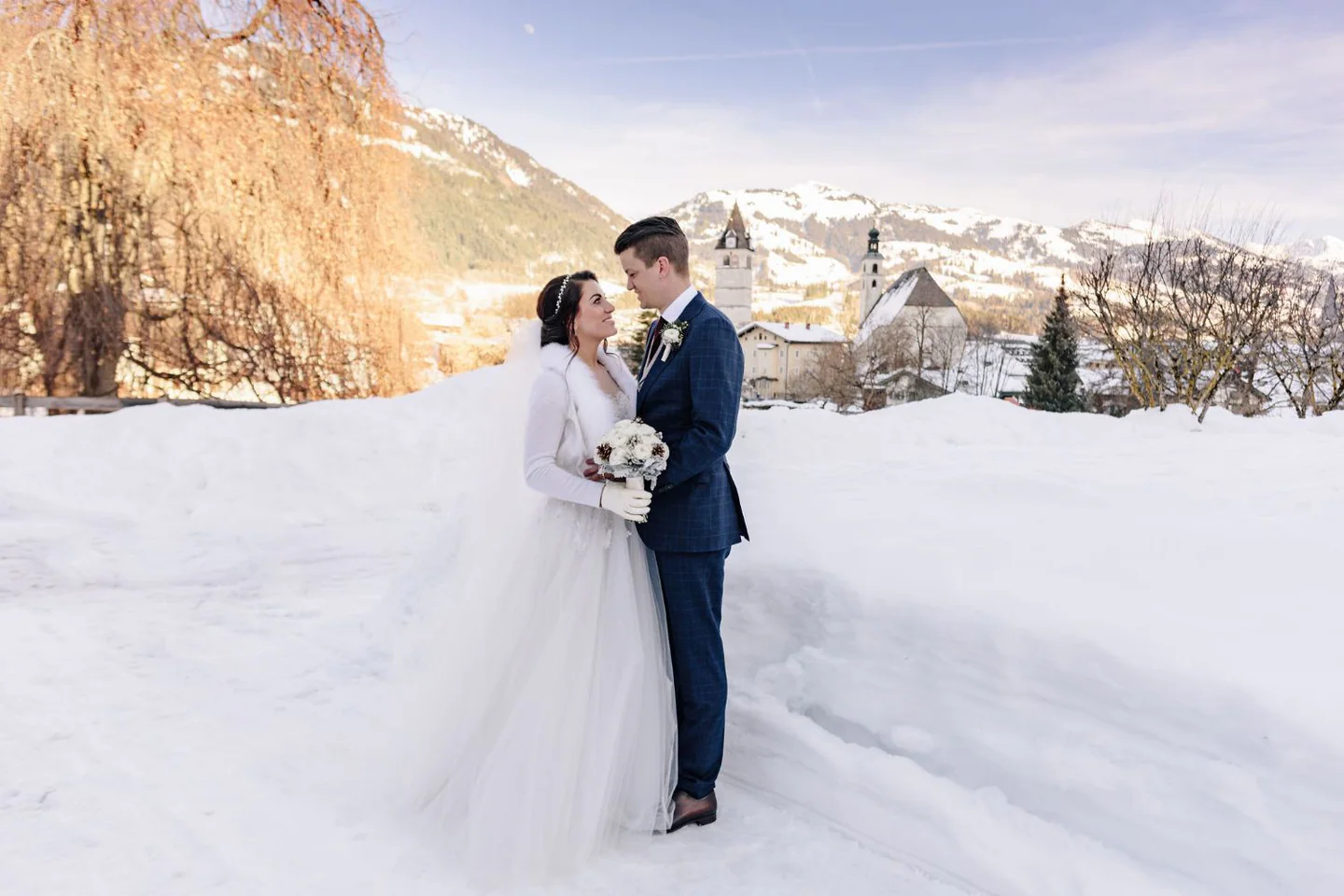 Winter wedding bbcc26c8cf w1440