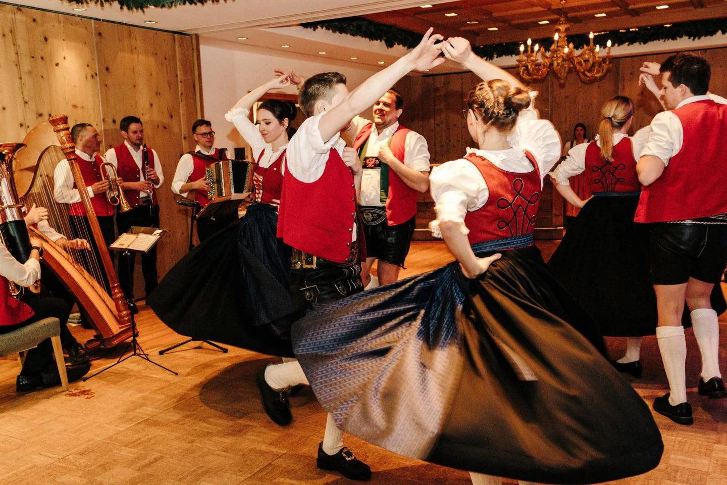 Winter wedding 58f632dc57 w1440