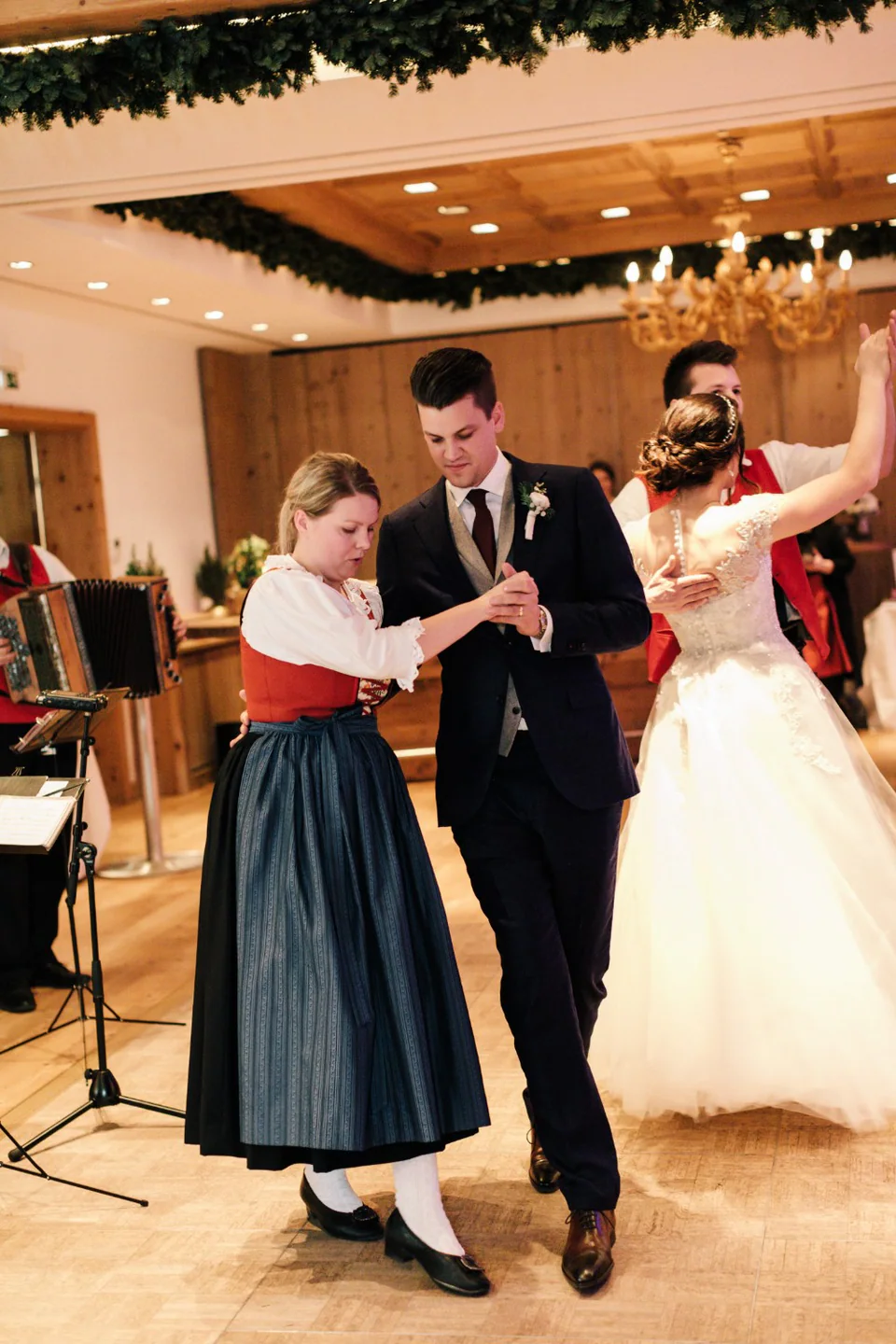 Winter wedding 391c1add84 w960